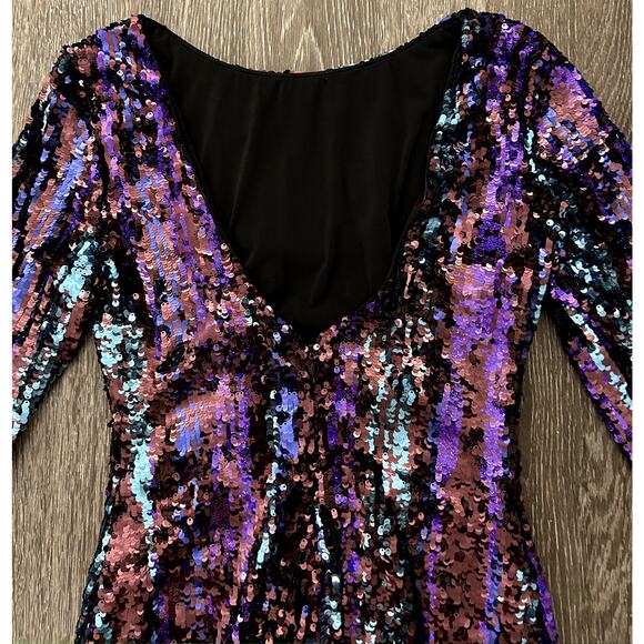 EUC Dress the Population Lola Sequin Mini Dress Sz M Long Sleeve Scoop Back NYE - Picture 6 of 16